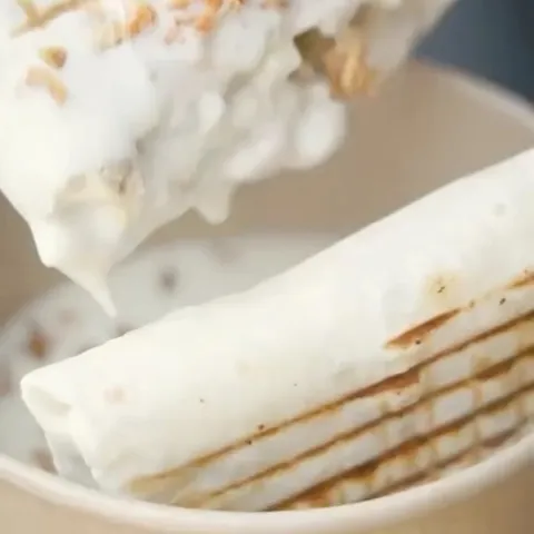 Taco Paris con bowl de queso